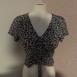 SHEIN Floral Ruched Crop Top